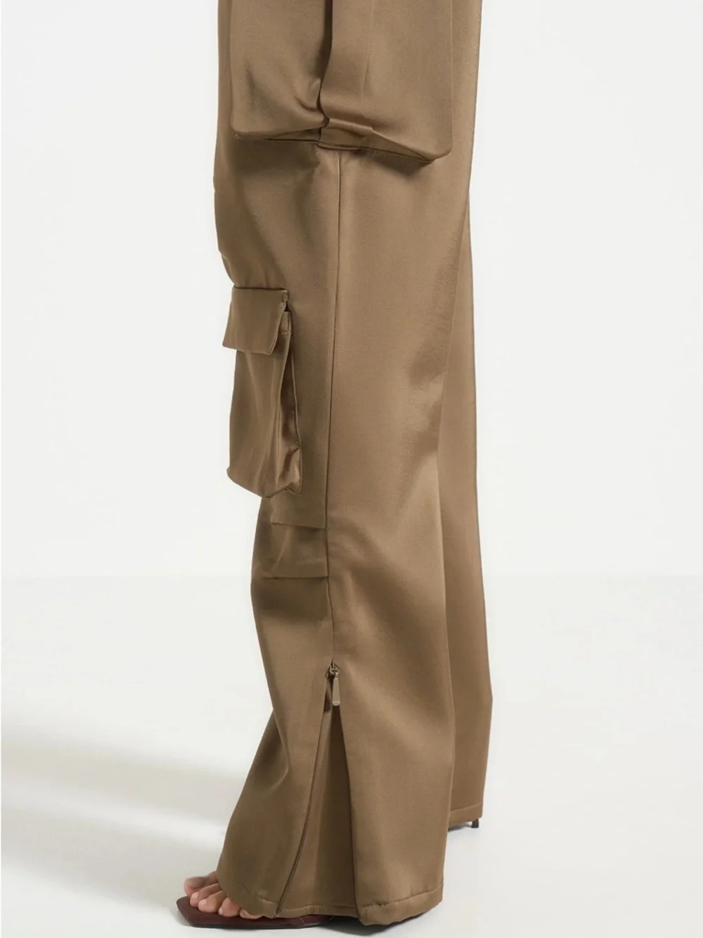 Maniere De Voir Emilie Satin High Waisted Cargo Pants Dark Olive Wide Leg Zip 0 - Picture 4 of 17